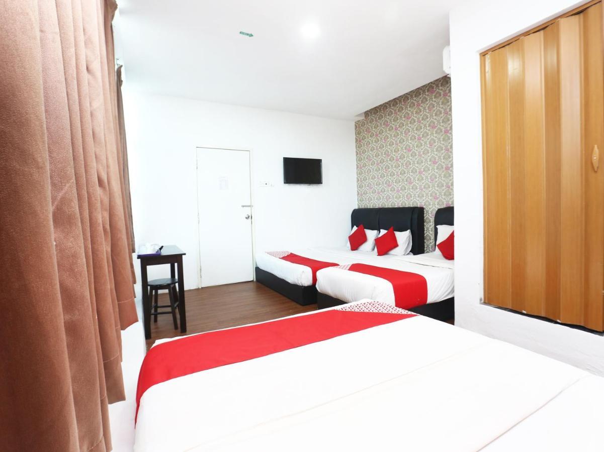 Oyo 717 Mr J Hotel Wakaf Che Yeh 2 Exterior photo
